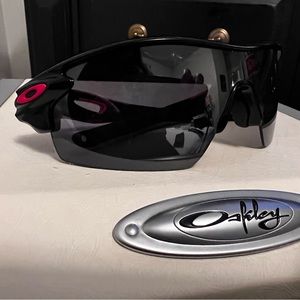 Oakley Radarlock